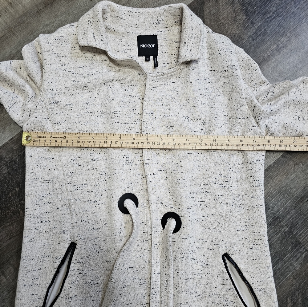NIC+ZOE Elegant Cream Women's Coat with Black Accents, Size XS - Picture 8 of 11